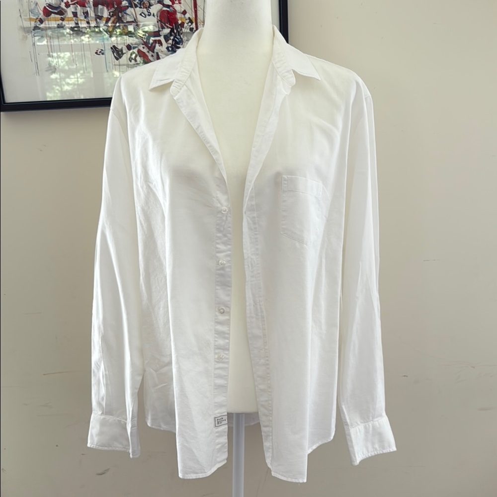 Frank & Eileen Barry White Button-Up Shirt